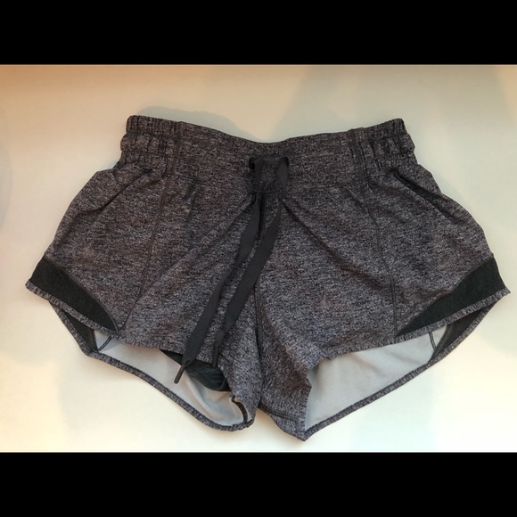 lululemon athletica Pants - Lululemon Hotty Hot Short 2.5”